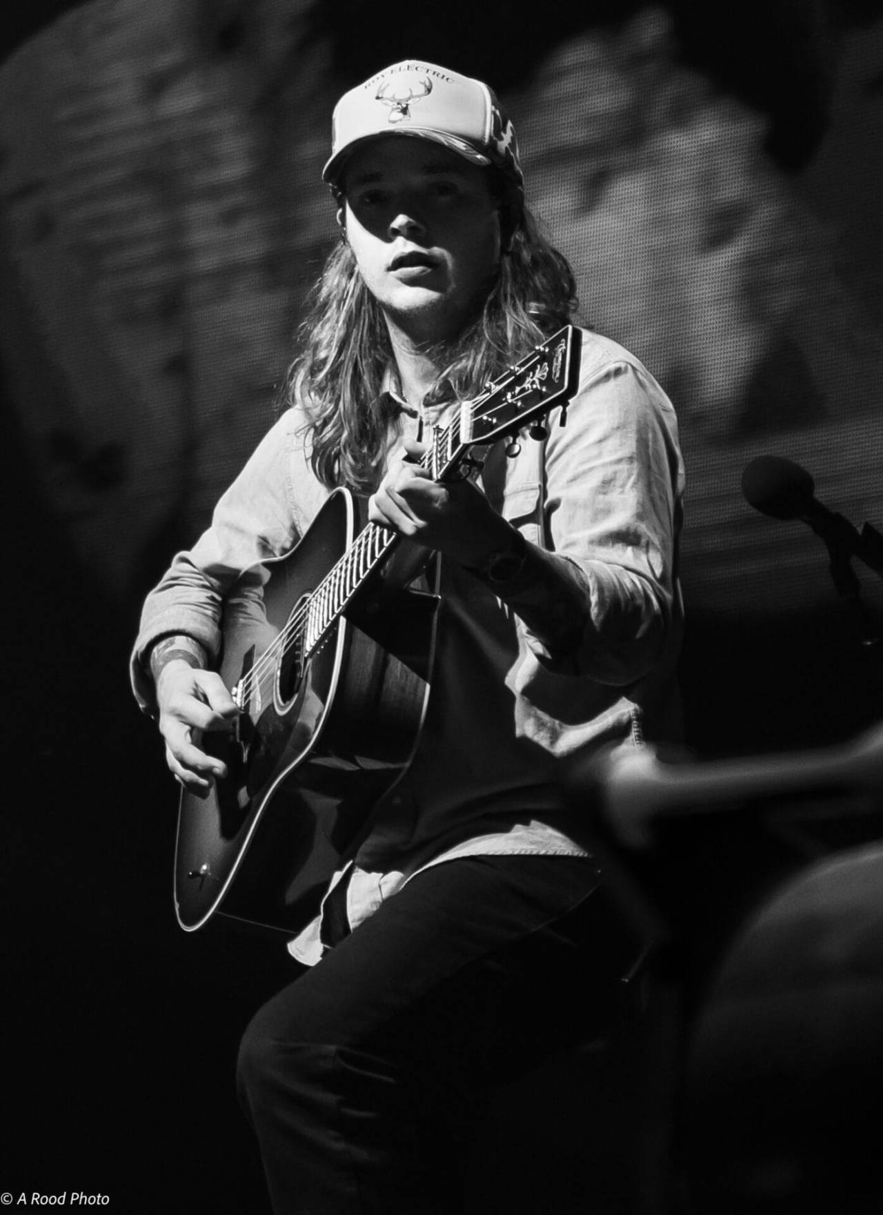 Pickin', Singin' and Gamblin': Billy Strings Reveals New Year’s Eve ...