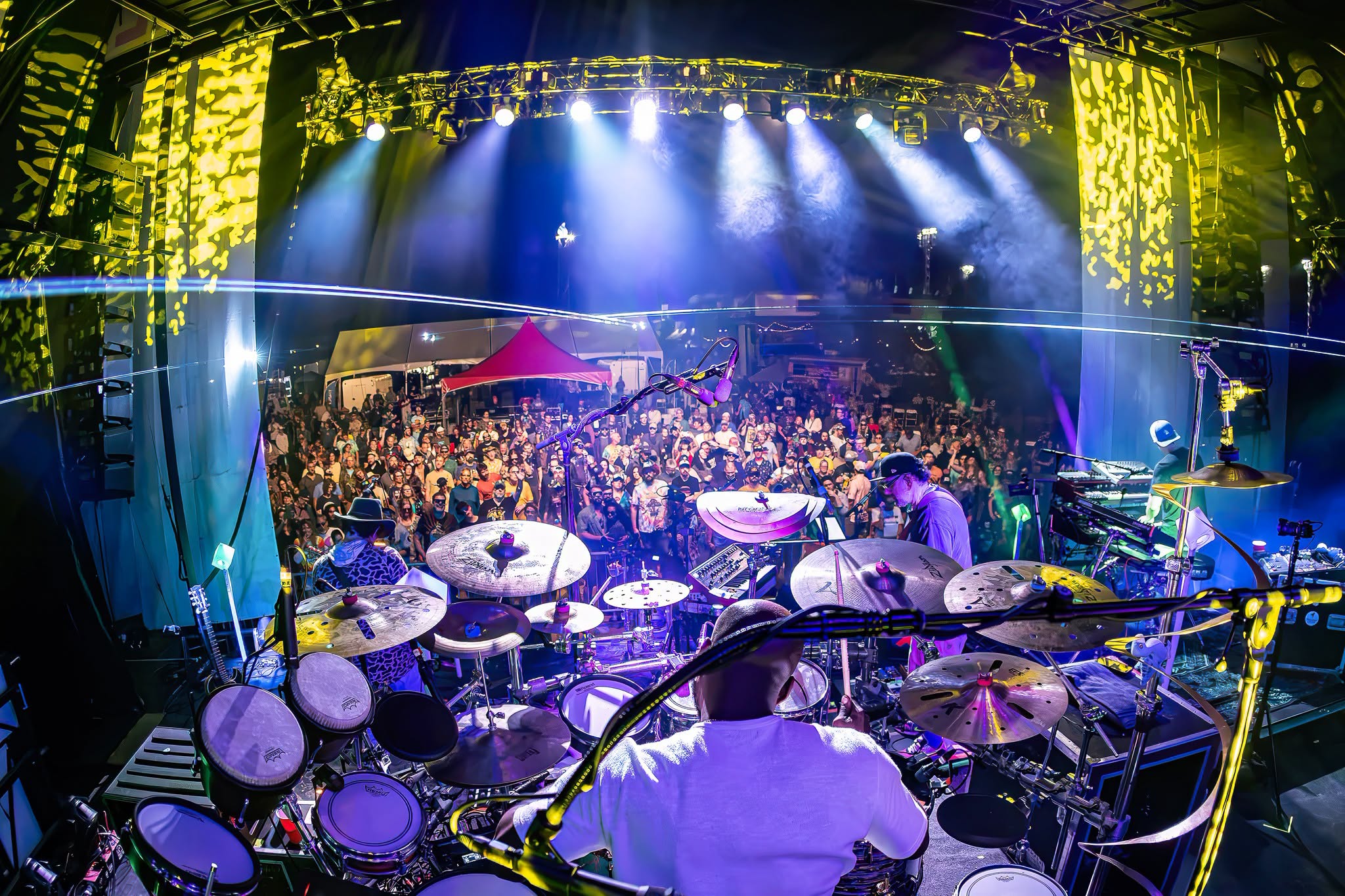 Watch Dave Matthews Band Perform 